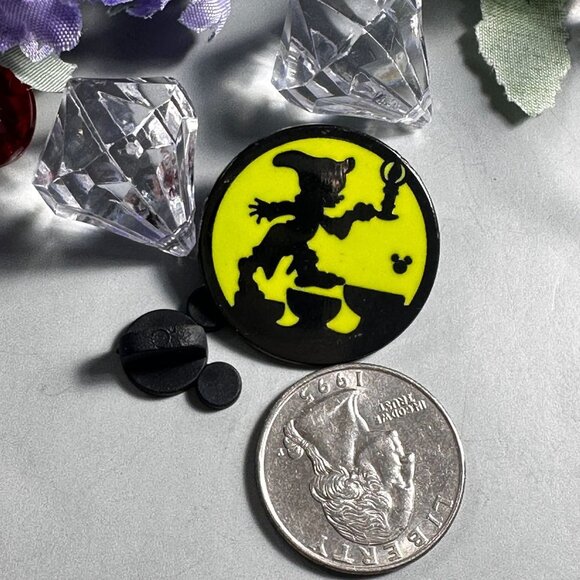 Disney Dopey Dwarf Trading Pin Princess Snow White Silhouette Brooch Lapel Pin - Picture 3 of 8